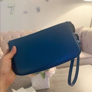 Louis Vuitton Pochette Epi Leather